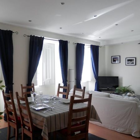 Cozy Apartment In Center Лісабон Номер фото